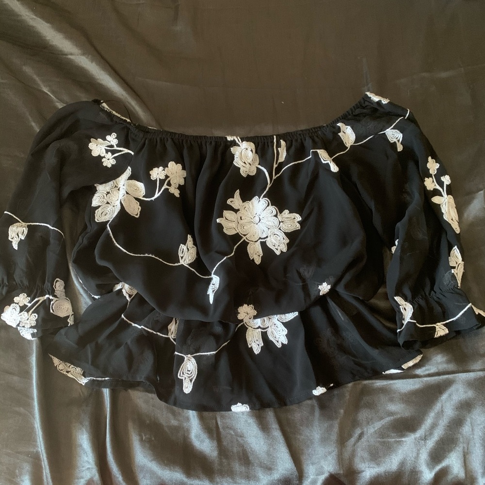 Black and white crop top